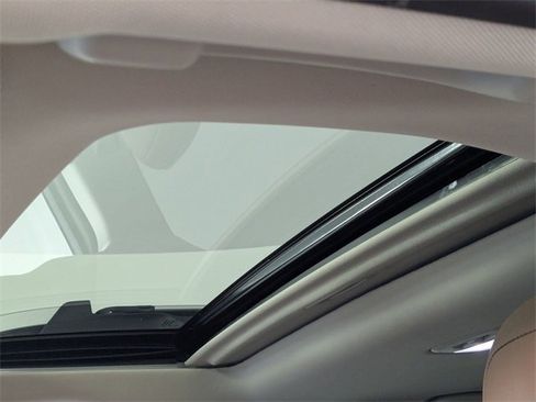 Used 2024 Subaru Outback Touring image 13