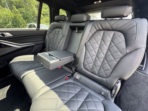 Used 2026 BMW X7 xDrive40i w/ M Sport Package image 23
