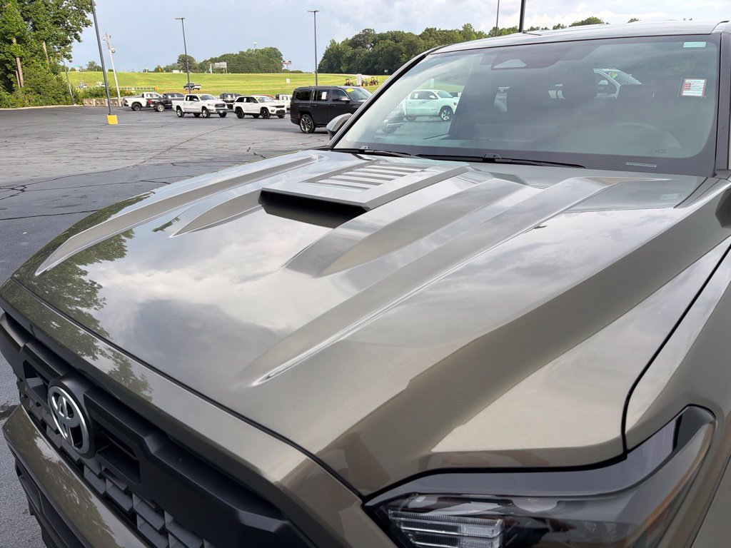 Used 2025 Toyota Tacoma TRD Sport RWD image 19