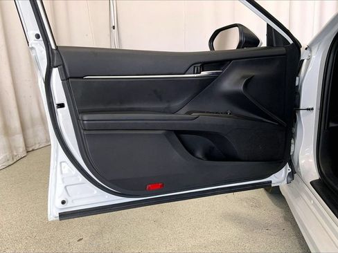 Used 2024 Toyota Camry SE FWD image 21