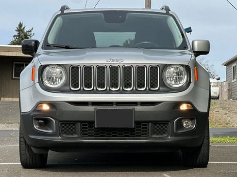 Used 2017 Jeep Renegade Latitude image 5