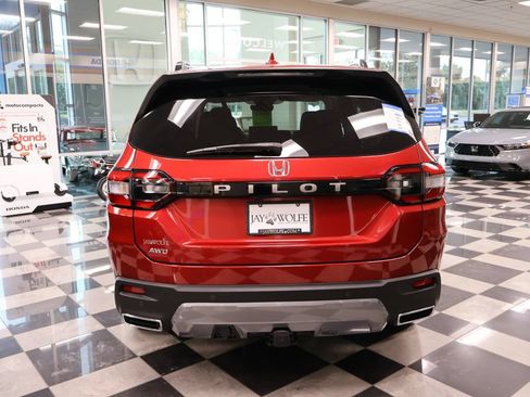 Certified 2026 Honda Pilot EX-L image 6