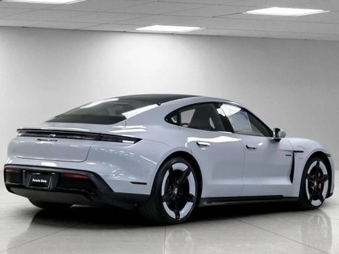 New 2025 Porsche Taycan GTS image 40