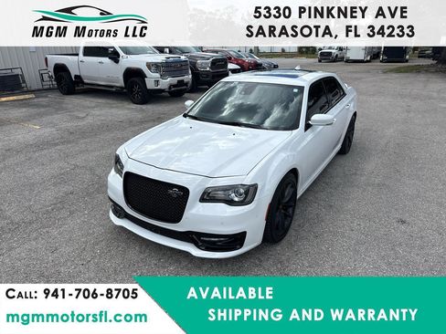 Used 2023 Chrysler 300 C RWD image 1