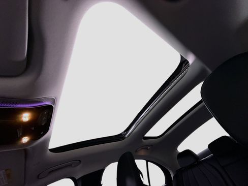 Used 2025 Mercedes-Benz E 350 Sedan image 41