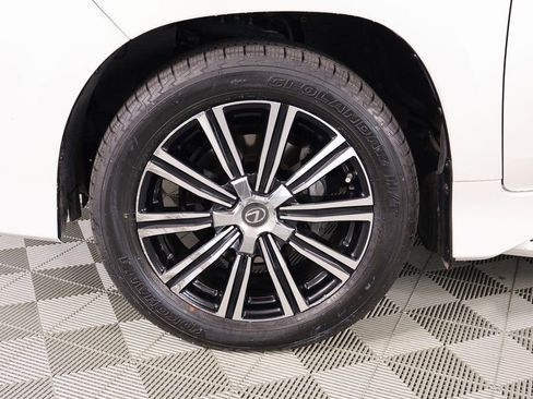 Used 2018 Lexus LX 570 4WD w/ Luxury Package image 20
