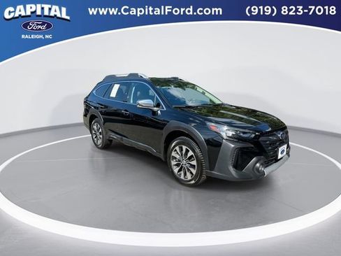 Used 2024 Subaru Outback Touring AWD/4WD image 2