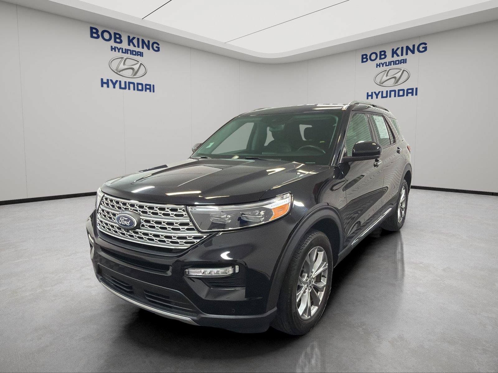 Used 2024 Ford Explorer Limited AWD/4WD image 1