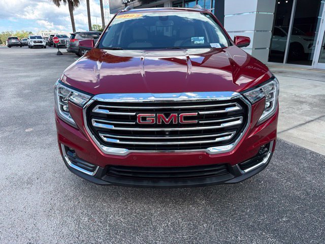 Used 2023 GMC Terrain SLT w/ Tech Package FWD image 3