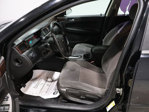 Used 2014 Chevrolet Impala Limited LS image 3