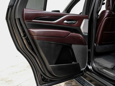Used 2021 Cadillac Escalade Sport Platinum w/ Heavy-Duty Trailer Package AWD/4WD image 43