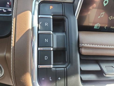 Certified 2024 Chevrolet Suburban High Country w/ Max Trailering Package image 15