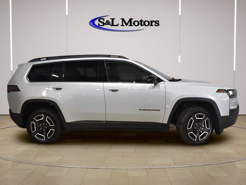 New 2026 Jeep Cherokee Limited AWD/4WD image 8