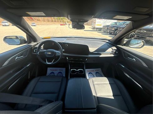 Certified 2025 Chevrolet Traverse LT image 26