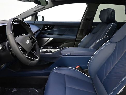 New 2026 Cadillac Optiq Luxury 2 image 13