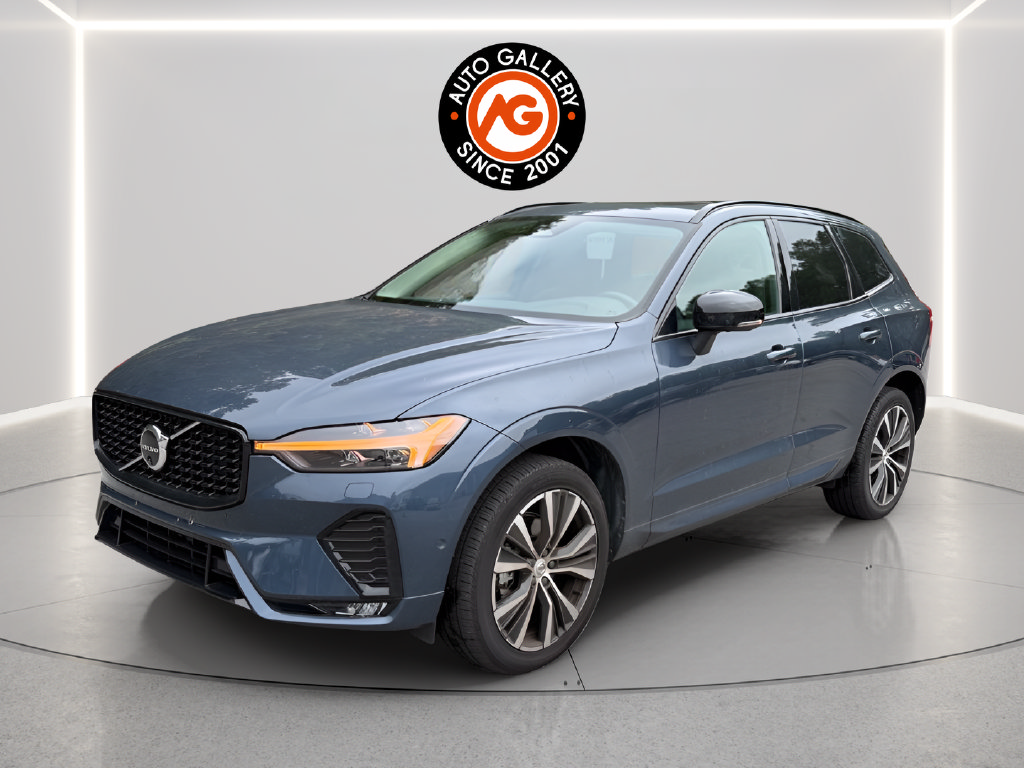 Used 2025 Volvo XC60 B5 Plus AWD/4WD image 3