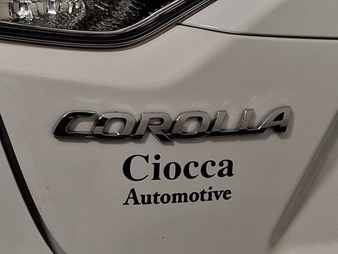 Used 2024 Toyota Corolla LE image 29