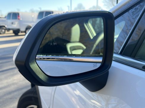 New 2026 Chevrolet Equinox EV LT image 39