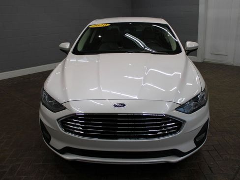 Used 2020 Ford Fusion SE w/ Equipment Group 151A FWD image 2