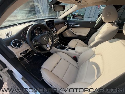 Used 2018 Mercedes-Benz GLA 250 4MATIC image 32