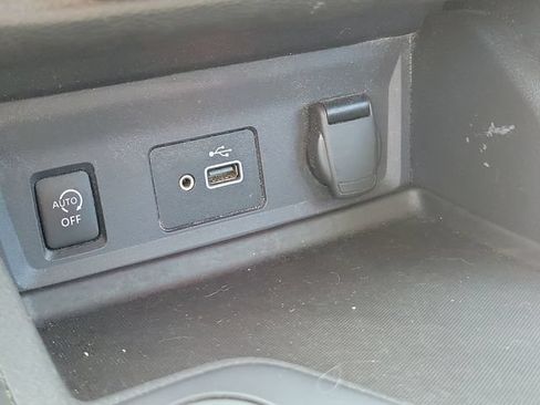 Used 2024 Nissan Sentra S FWD image 28