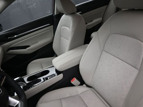 Used 2025 Nissan Altima 2.5 SL image 33