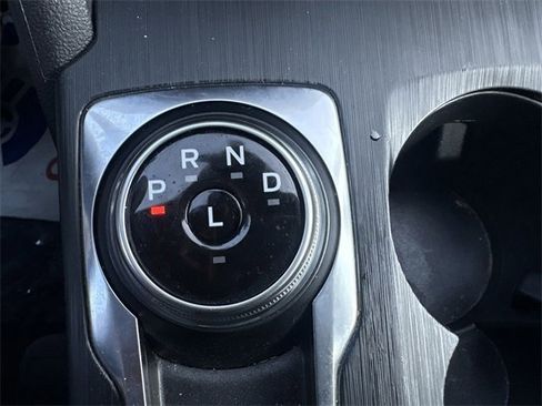 Used 2024 Ford Escape ST-Line image 29