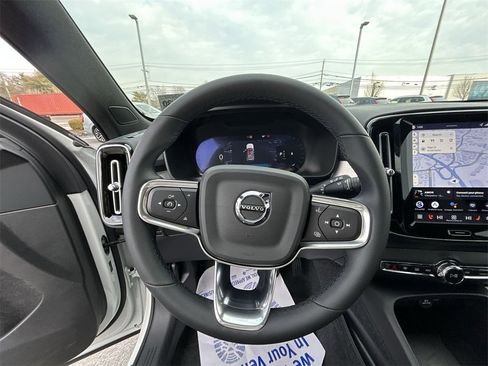 New 2026 Volvo XC40 B5 Ultra w/ Climate Package image 18