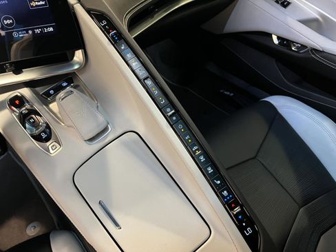 Used 2023 Chevrolet Corvette Stingray Preferred Cpe w/ Z51 Performance Package RWD image 20