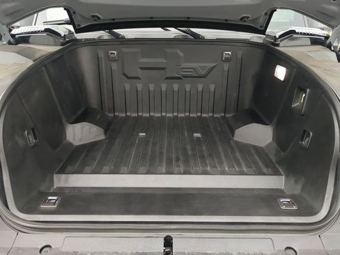 Used 2025 GMC Hummer EV 2X image 36