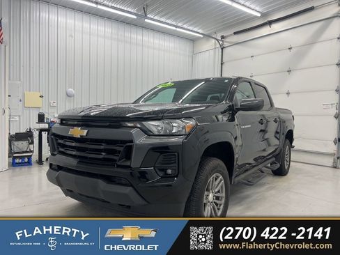 Used 2023 Chevrolet Colorado LT w/ LT Convenience Package II image 6