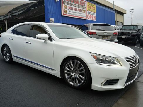 Used 2013 Lexus LS 460 RWD image 5