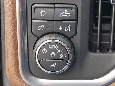 Used 2023 Chevrolet Silverado 3500 High Country AWD/4WD image 25