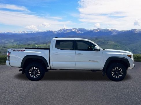 Certified 2023 Toyota Tacoma TRD Off-Road w/ Advanced Technology Package AWD/4WD image 7