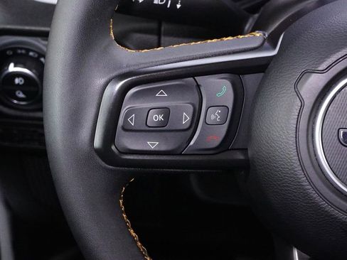 Used 2025 Jeep Gladiator Sport AWD/4WD image 17