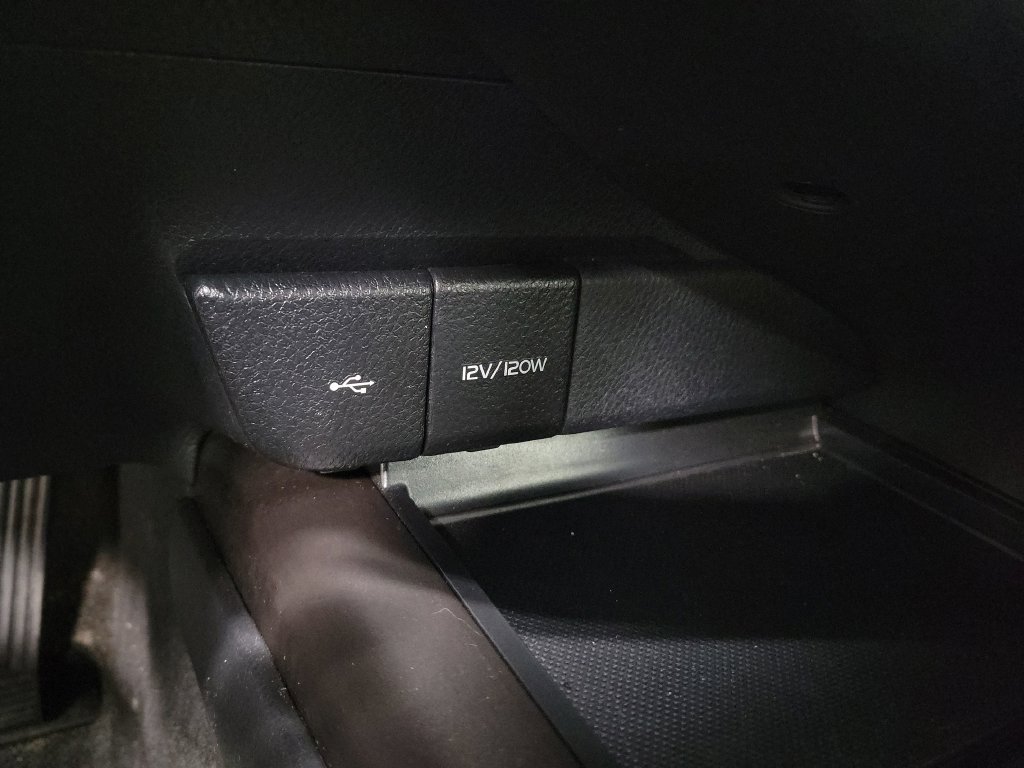 Used 2024 Toyota Camry SE FWD image 19