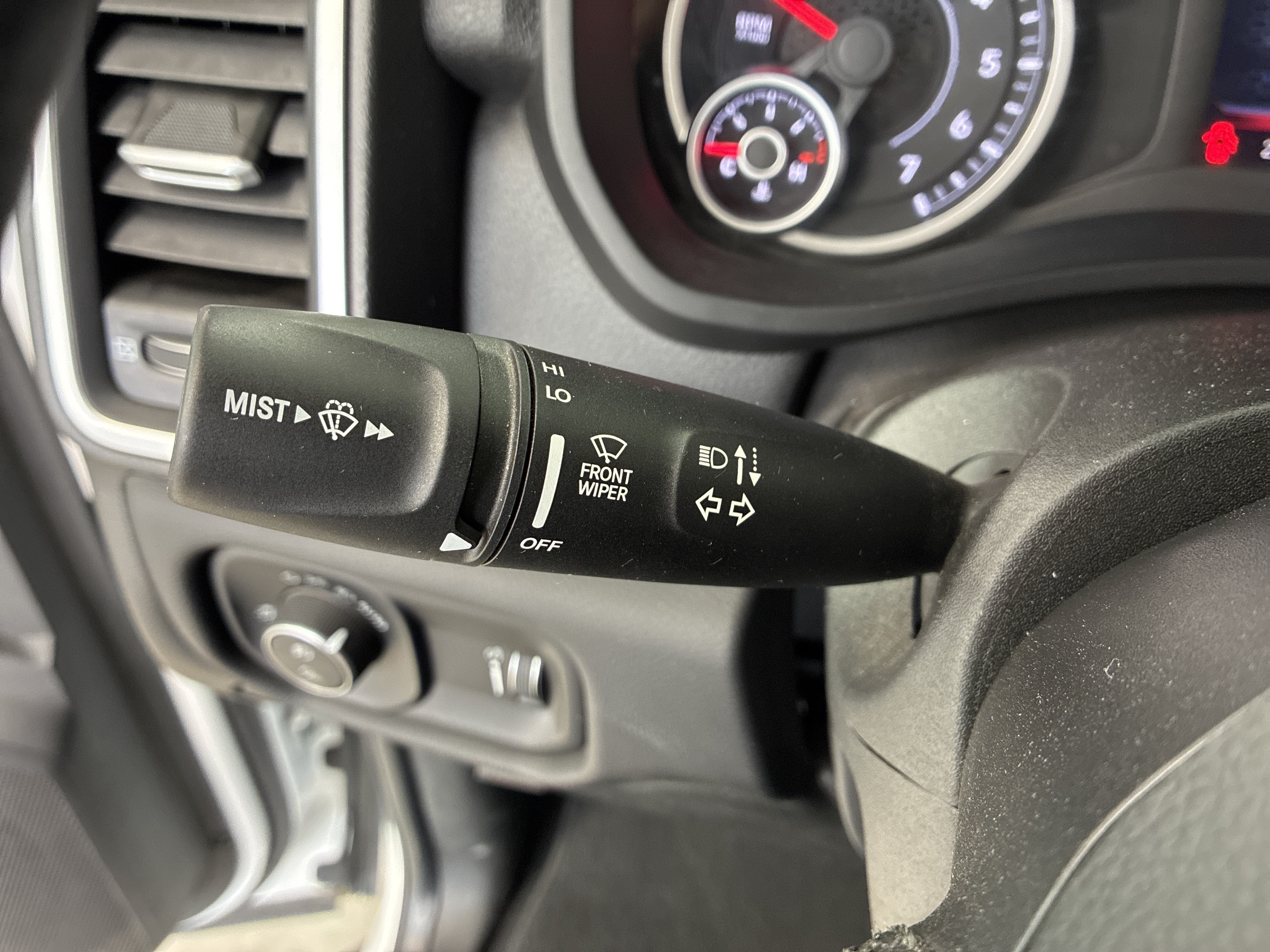 Certified 2025 RAM 2500 Big Horn AWD/4WD image 23