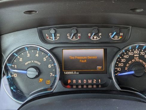 Used 2012 Ford F150 XLT w/ XLT Chrome Pkg image 14