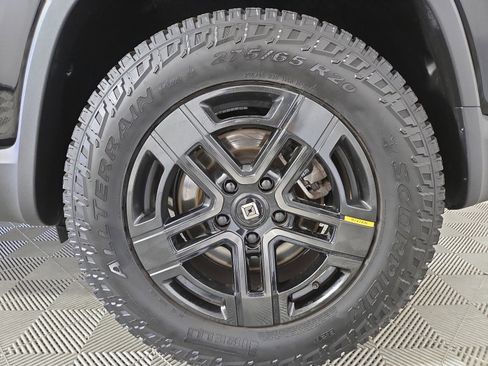 Used 2024 Rivian R1S Adventure AWD/4WD image 10