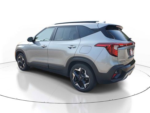Used 2025 Kia Seltos S FWD image 4