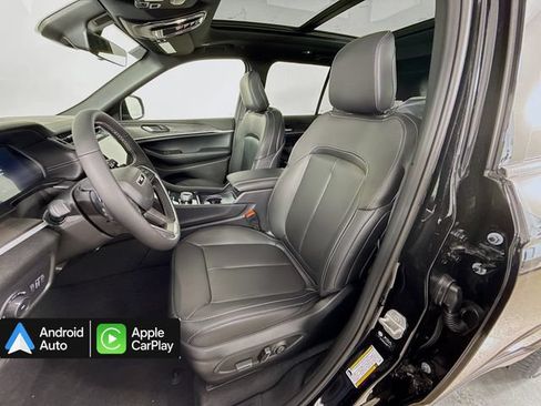 Used 2025 Jeep Grand Cherokee Limited w/ Black Appearance Package AWD/4WD image 21