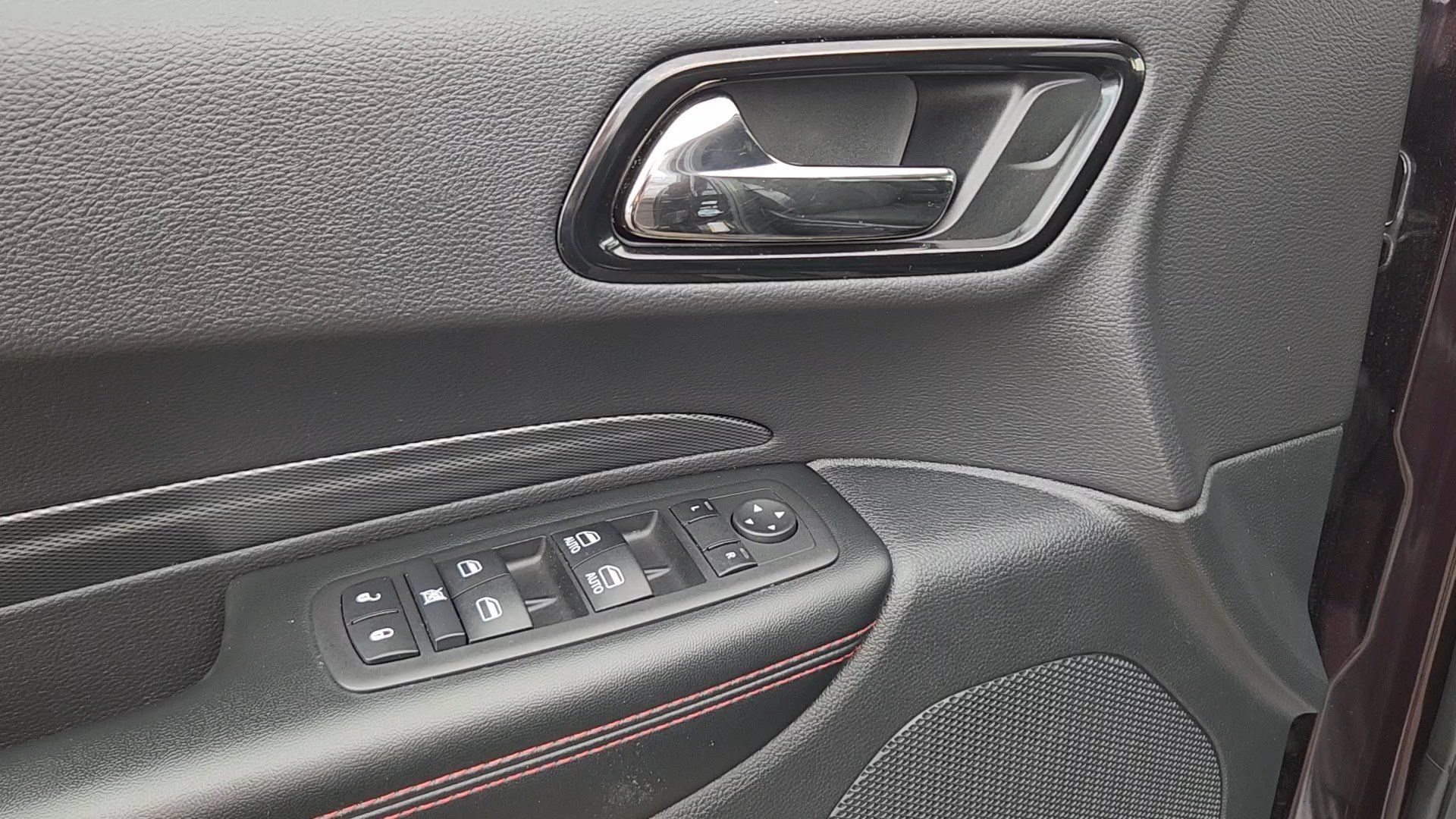 Used 2025 Dodge Durango GT AWD/4WD image 7