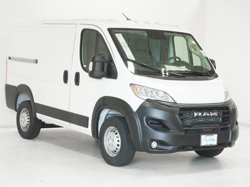 Used 2025 RAM ProMaster 1500 w/ Convenience Group image 4