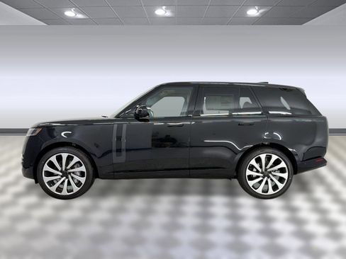 New 2026 Land Rover Range Rover SE image 2