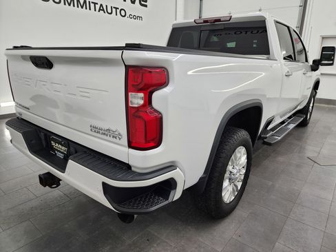 Used 2021 Chevrolet Silverado 2500 High Country w/ Z71 Off-Road Package image 4