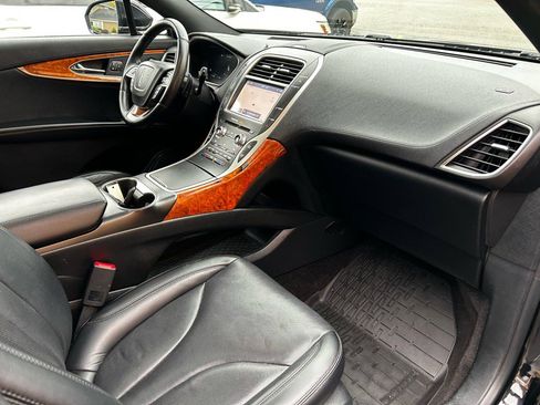 Used 2020 Lincoln Nautilus Reserve image 11