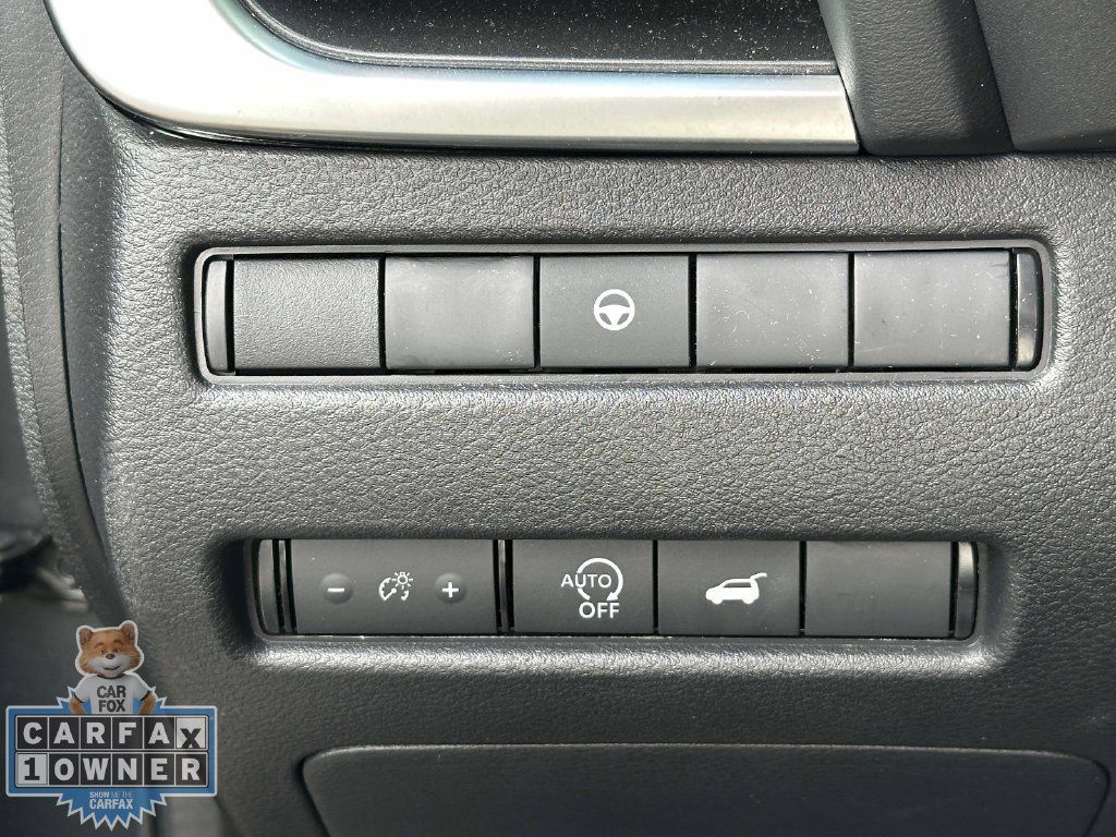 Used 2026 Nissan Rogue SV AWD/4WD image 21