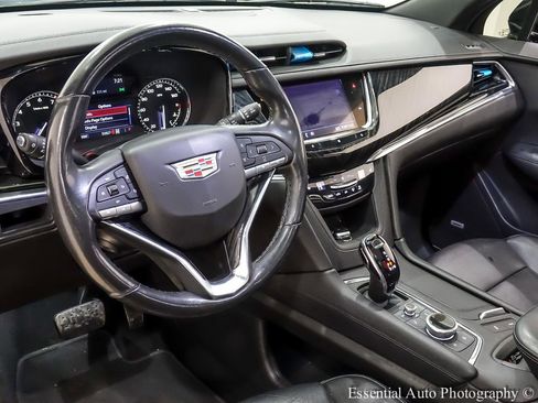 Used 2020 Cadillac XT6 Premium Luxury AWD/4WD image 14