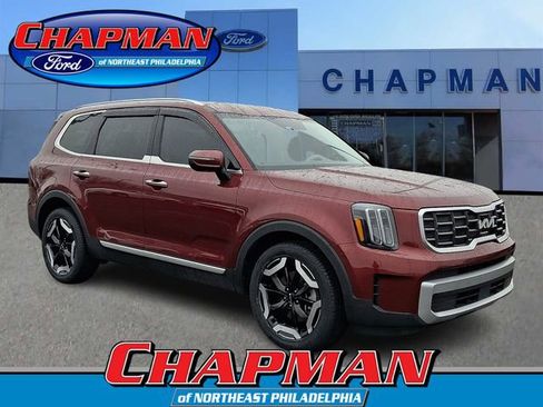 Used 2023 Kia Telluride S AWD/4WD image 1