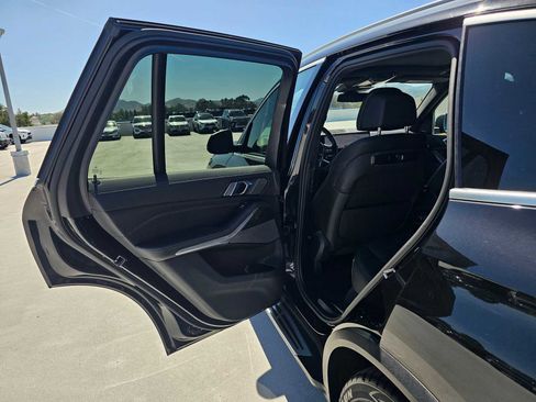 Used 2024 BMW X5 xDrive40i AWD/4WD image 15